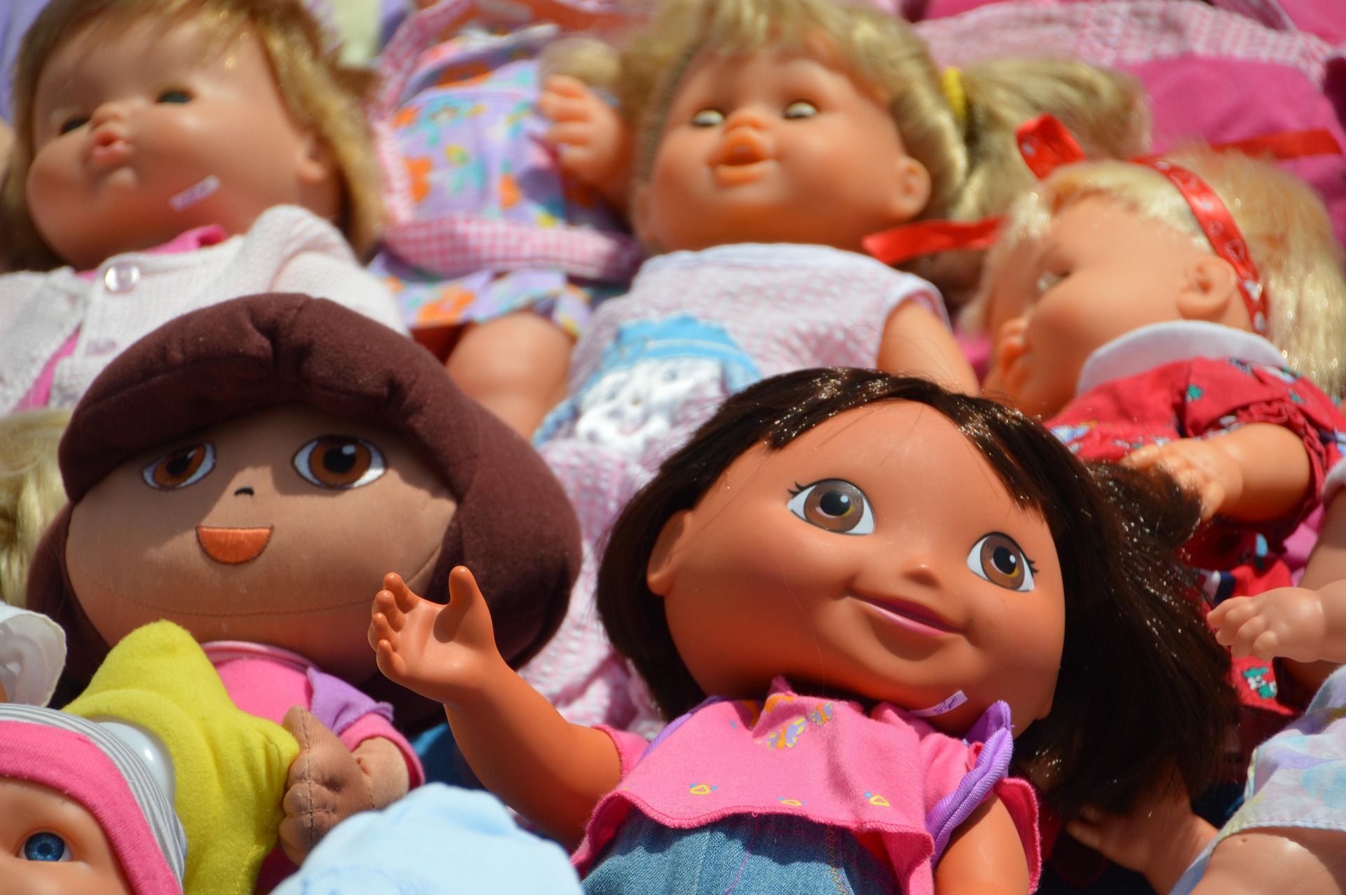 dolls-3536488_1920