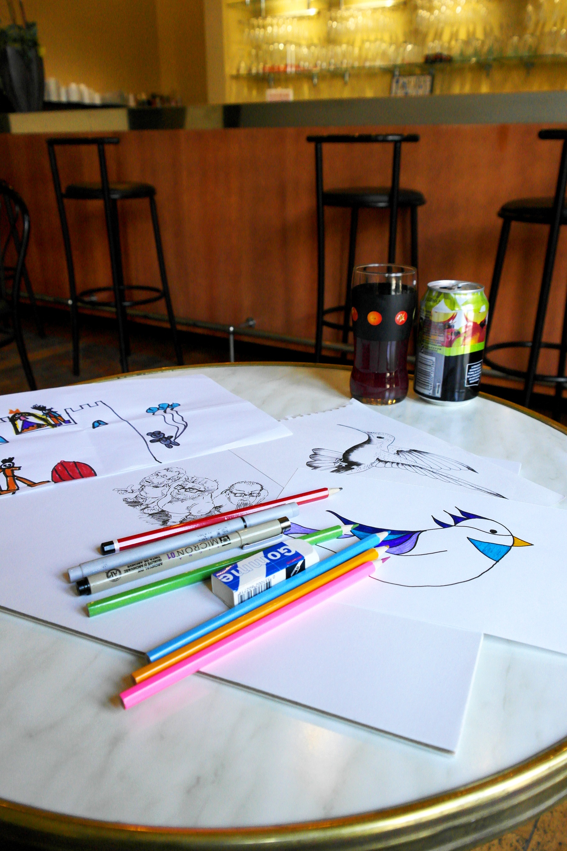 DRINK & DRAW !