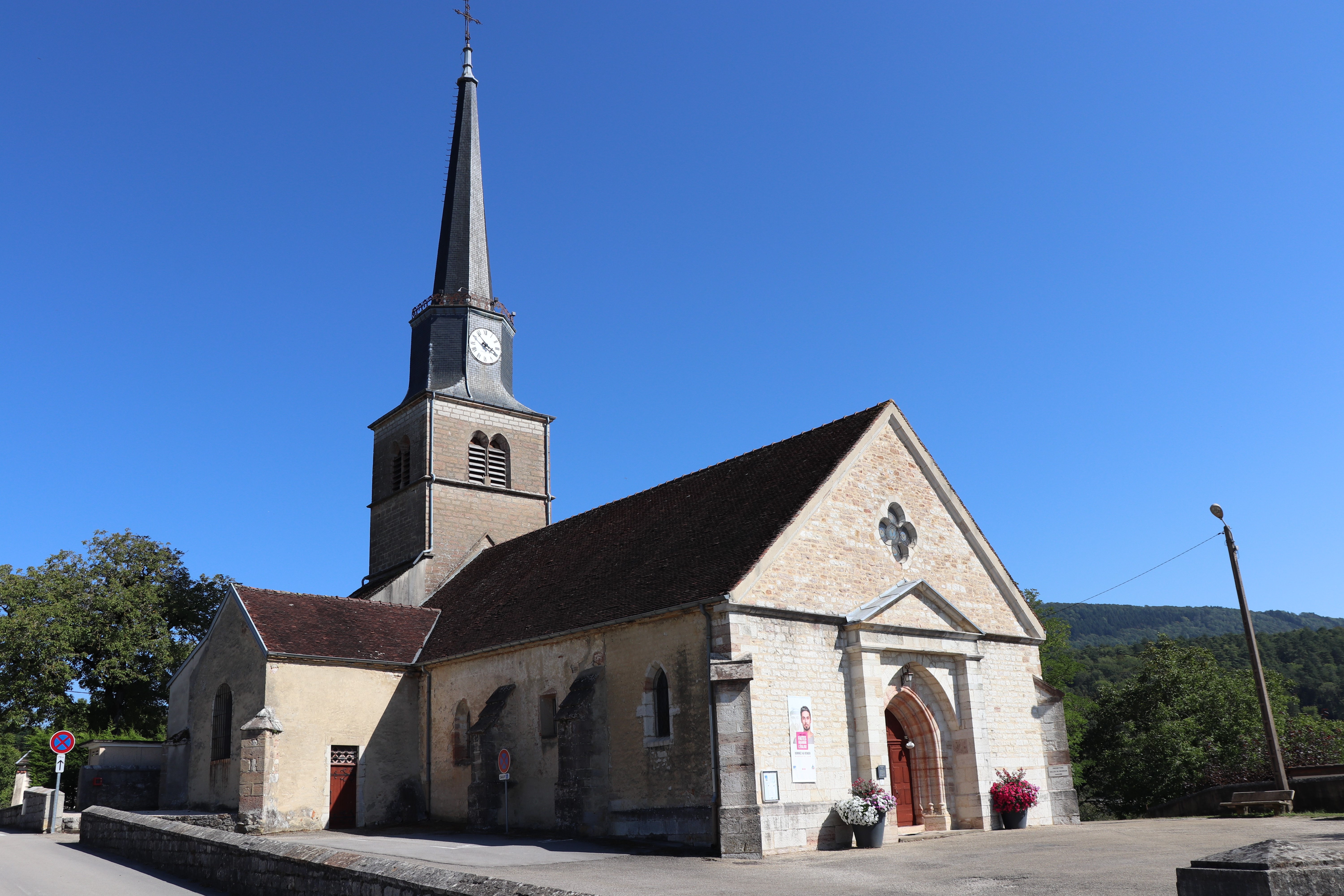 église de cousance_Mairie