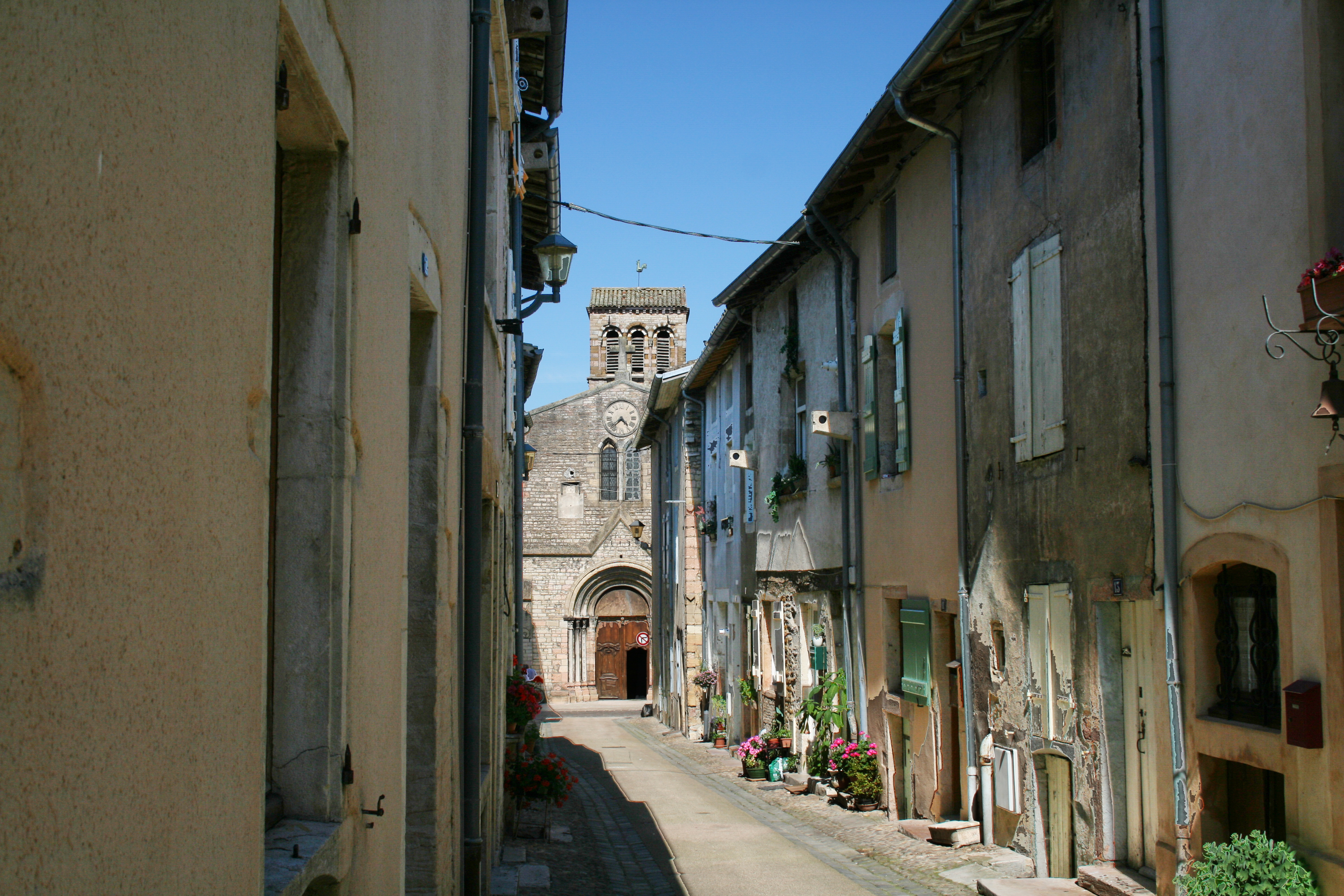 église madeleine ruelle tournus