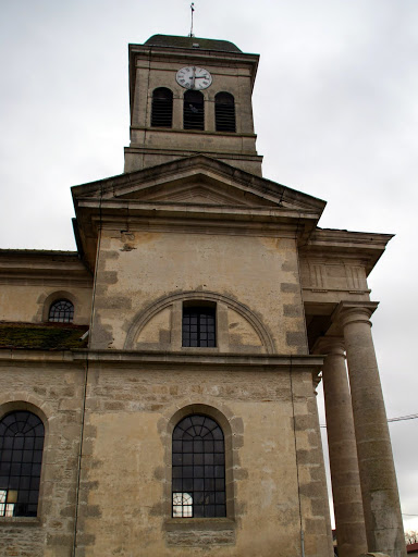 église st pierre st paul ampilly