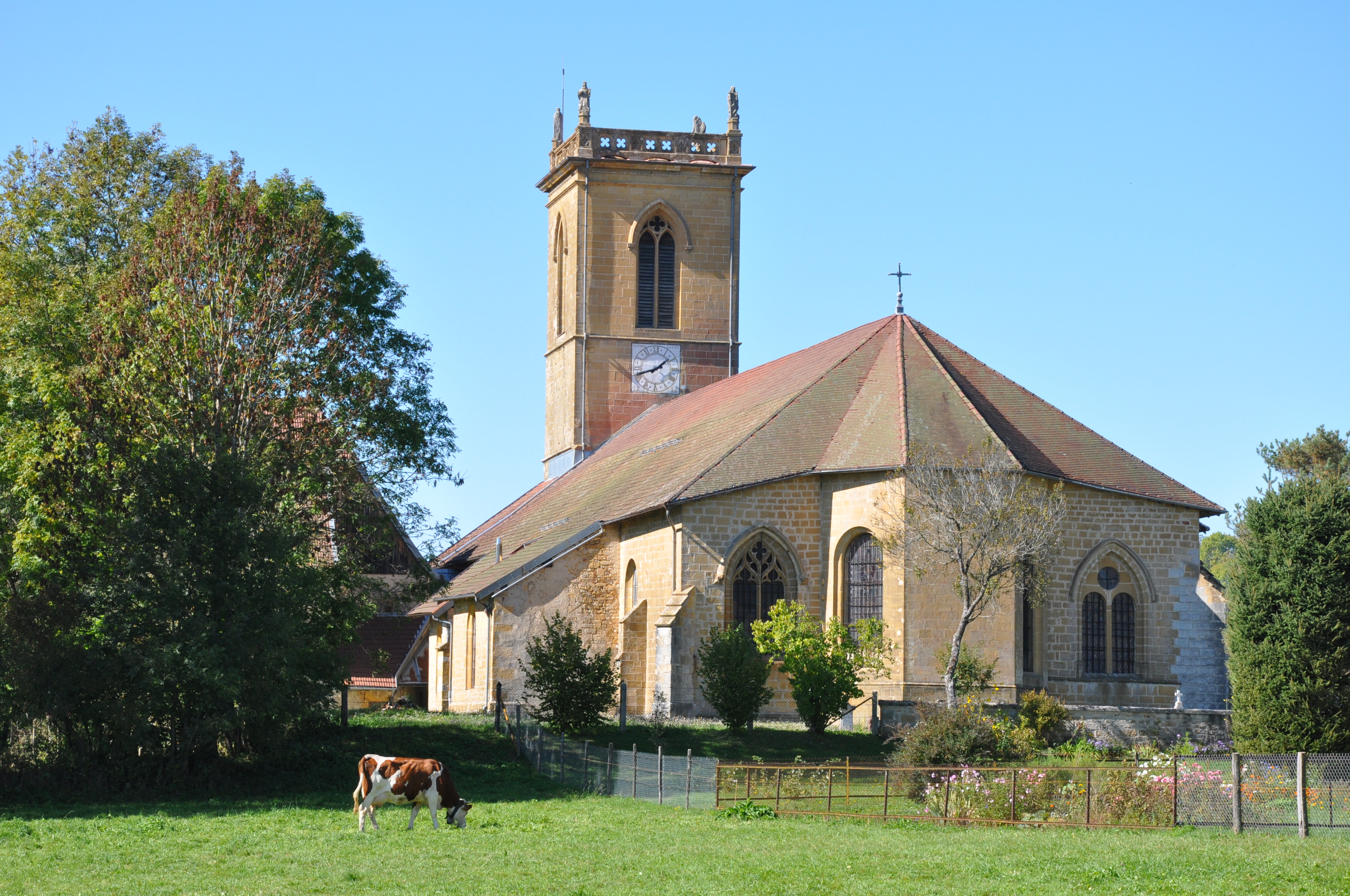 eglisesaintgermain_mieges_exterieur_automne_©CNJ_10.2011  (1)