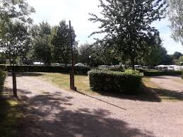 LE CAMPING MUNICIPAL DE BAYE