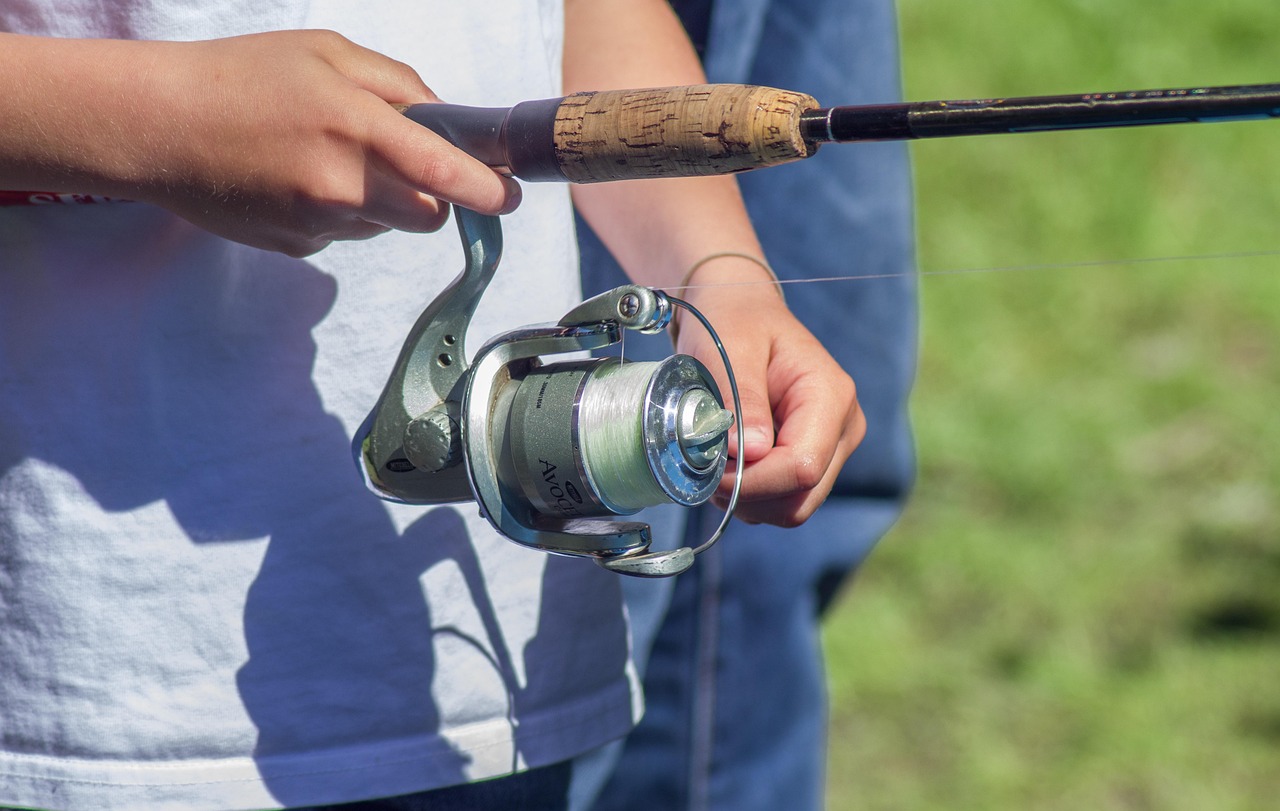fisherman-5900621_1280