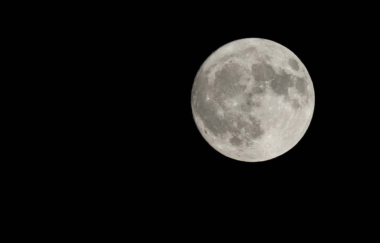 full-moon-2933972_1280