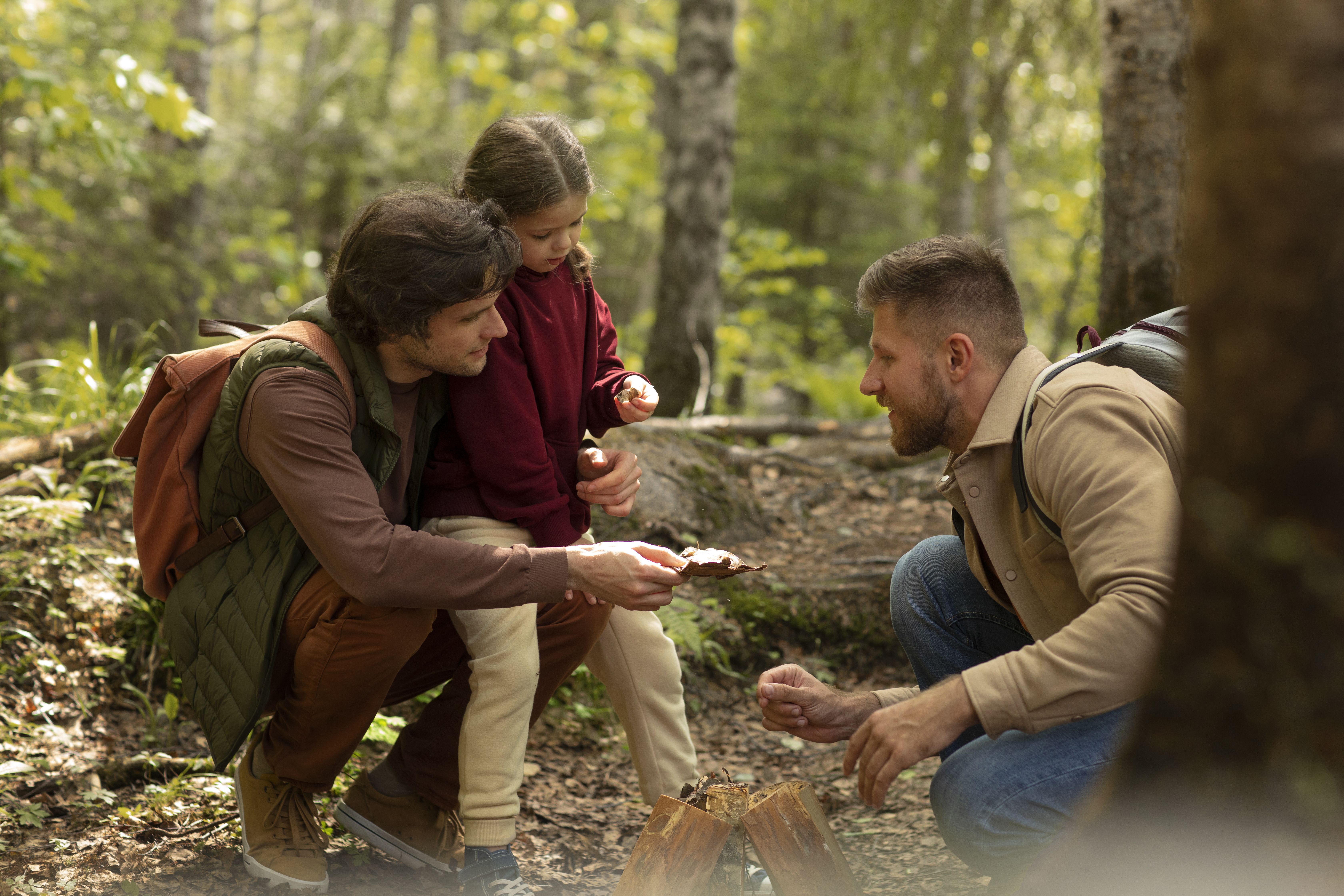 girl-with-her-dads-enjoying-family-trip