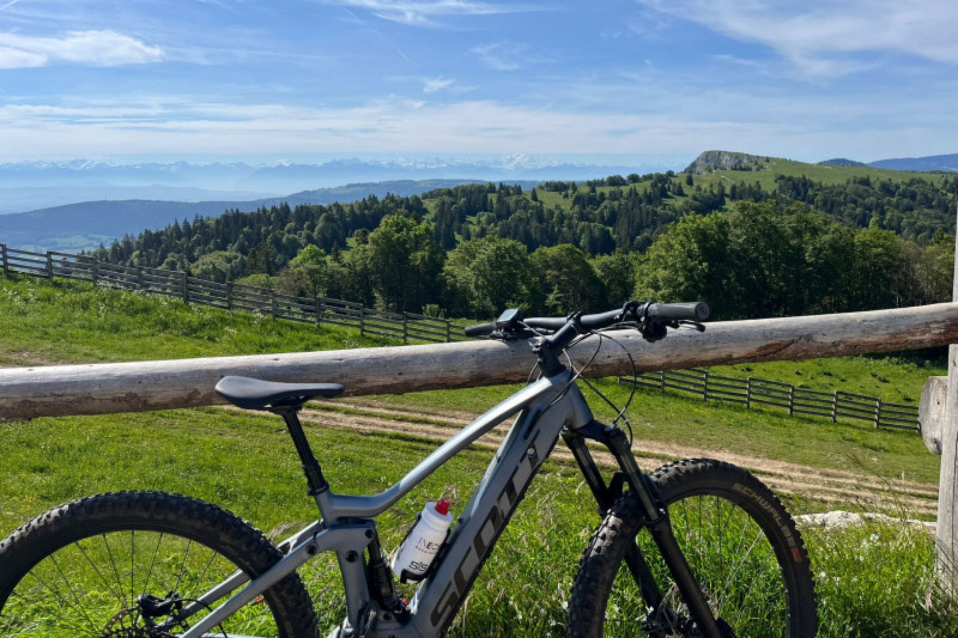 JM et NL / Compression photo web en paysage - commercialisation - vtt-mcf-horizon-jura