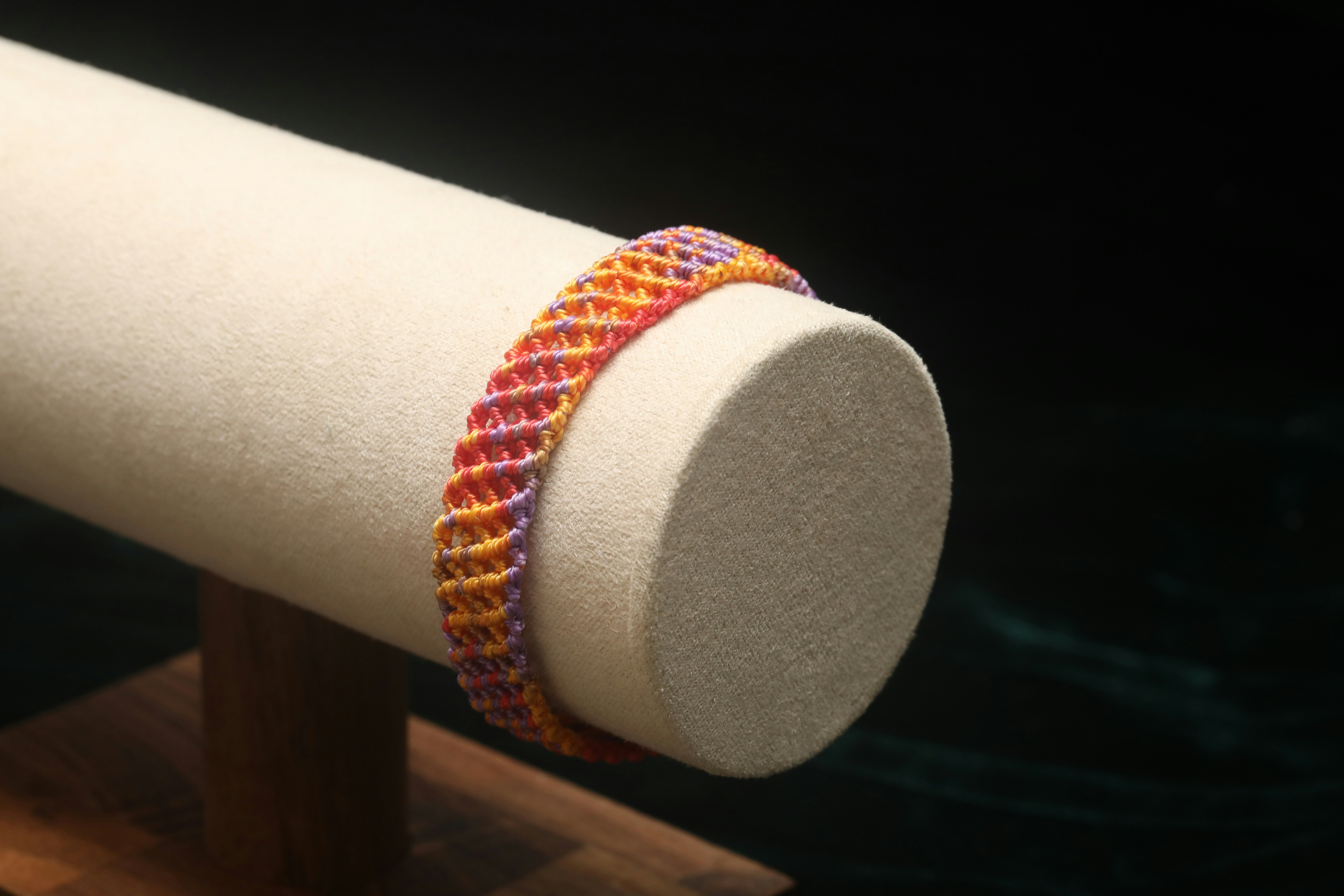 Crée ton porte-clé en scoubidous