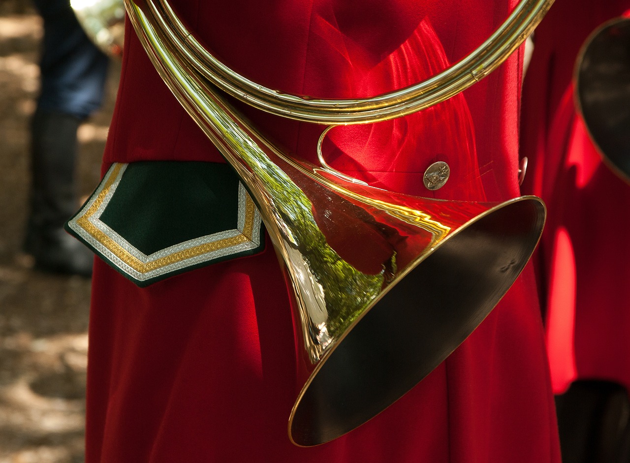 hunting-horn-1437511_1280