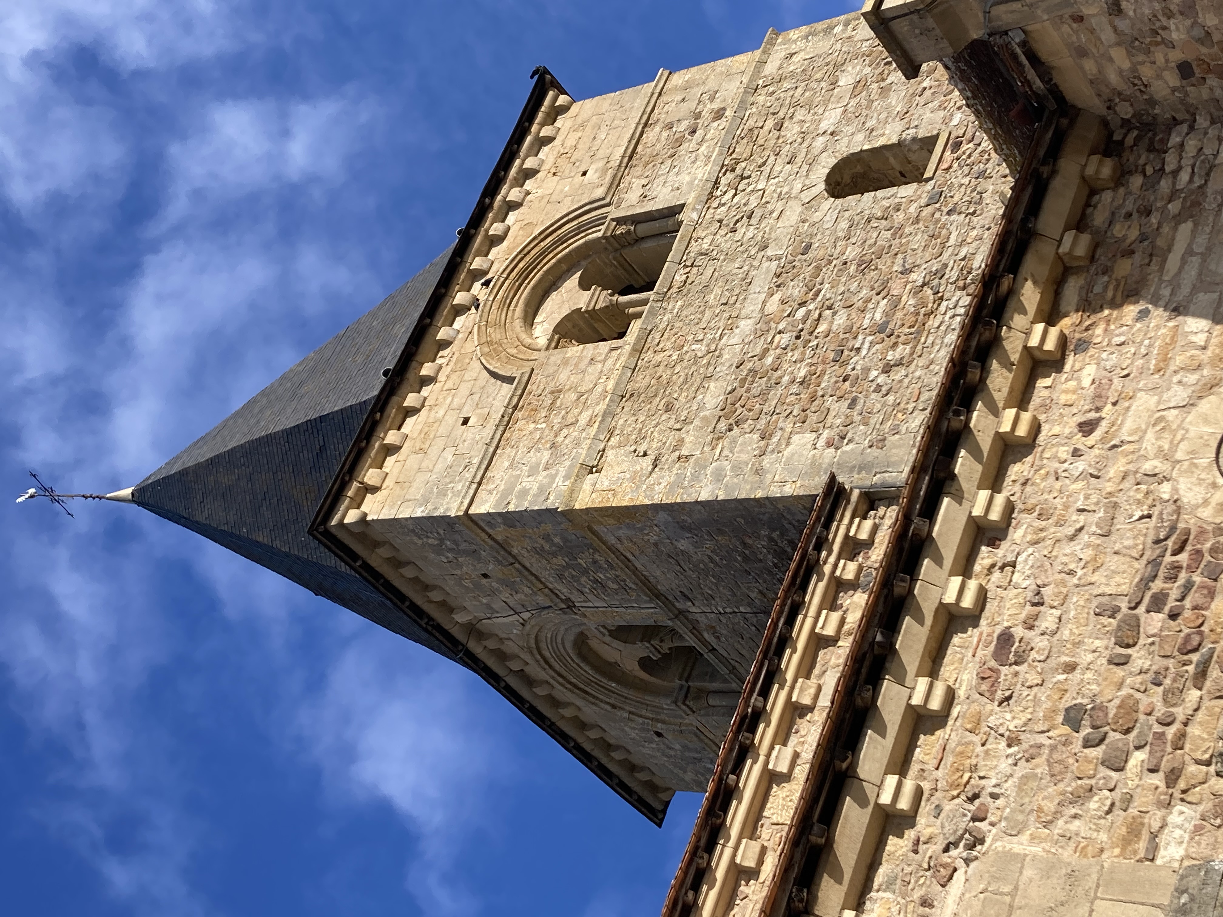Eglise Saint-Pierre à Sémelay