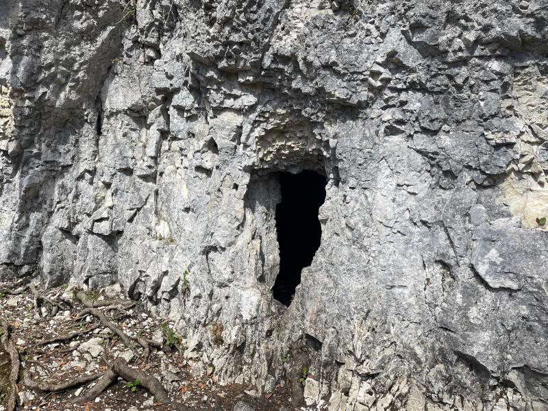 Grotte à Pierre du Bourg - N°30