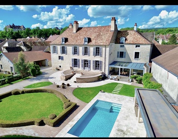 La demeure des Monts de Gy 
