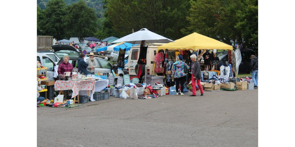 Vide grenier à Autun