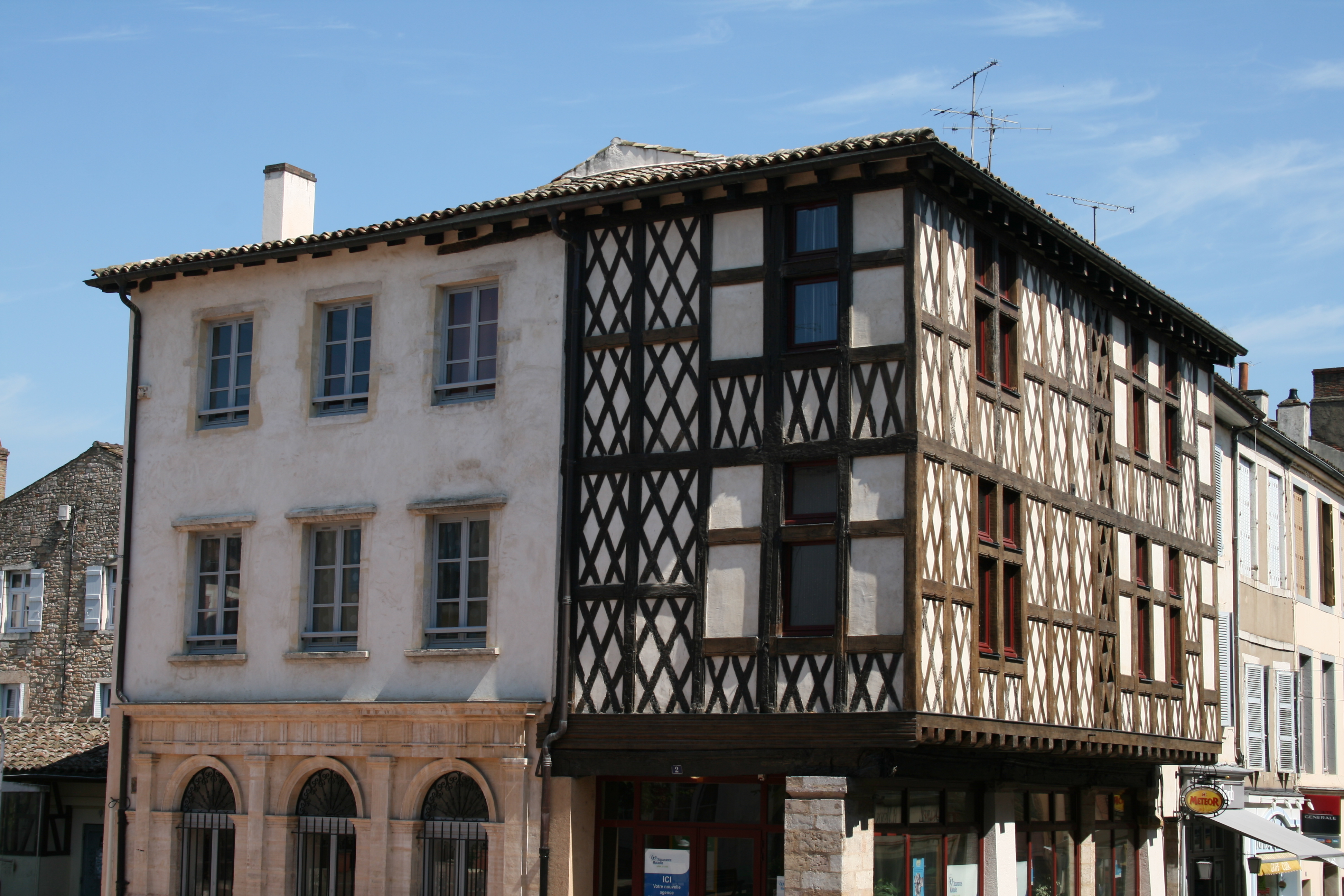 maison pan de bois tournus 