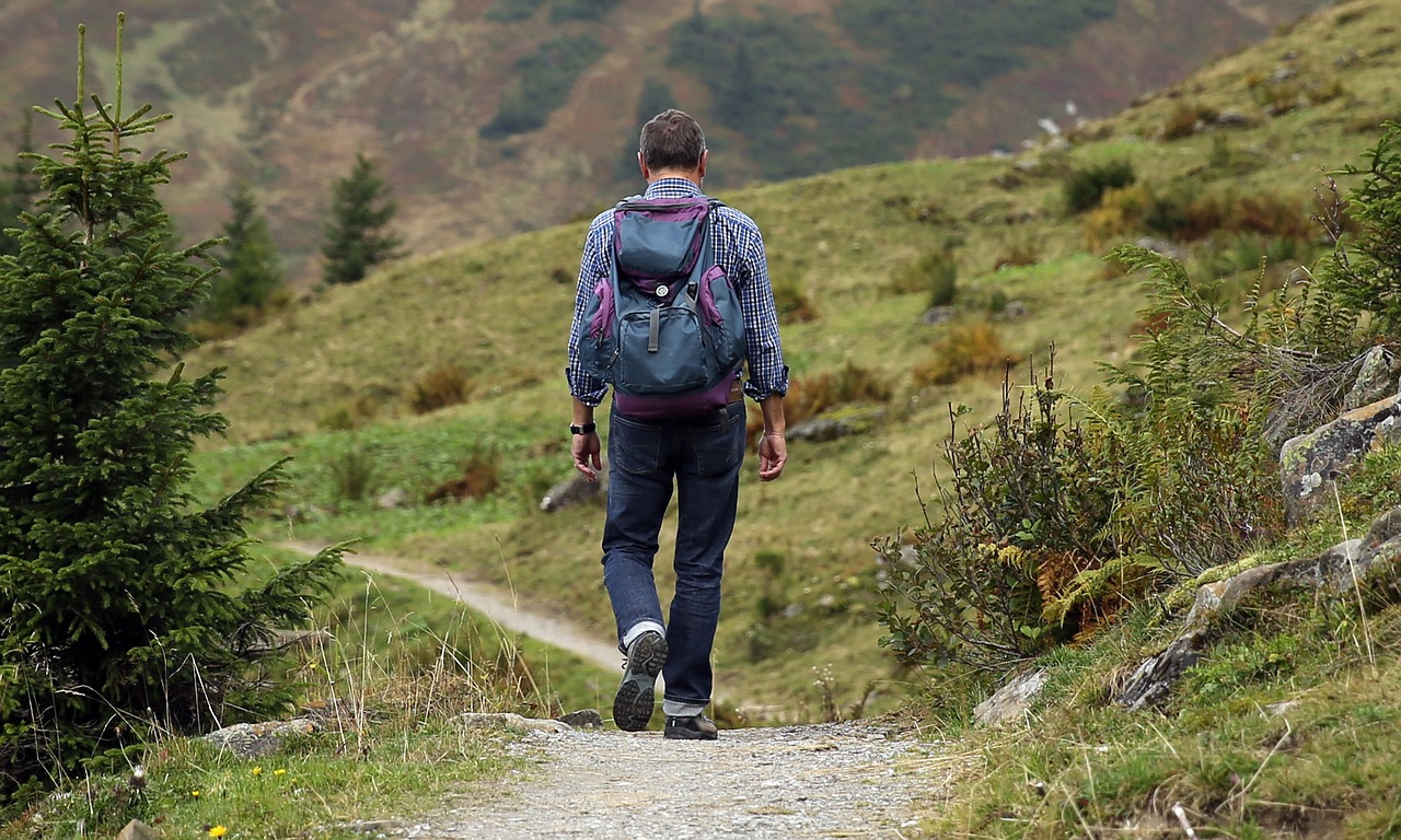 mountaineering-455338_1280