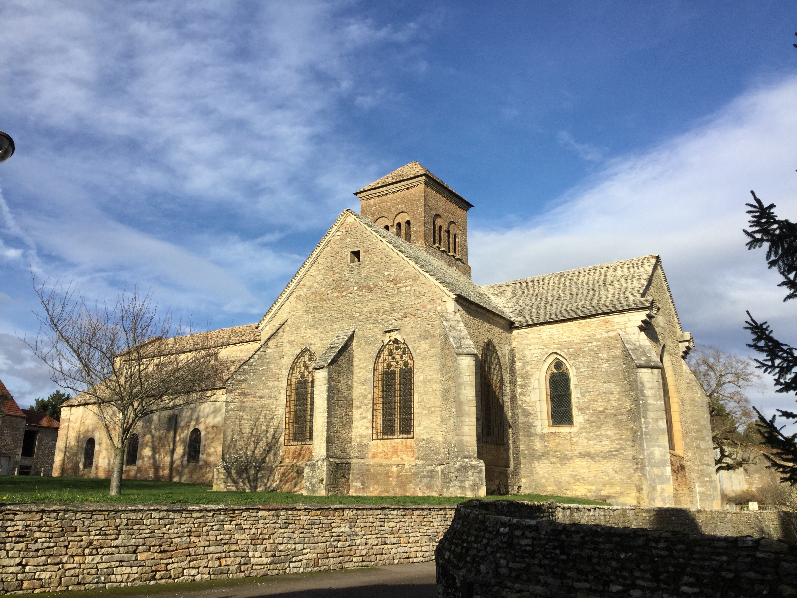 église romane côté sud
