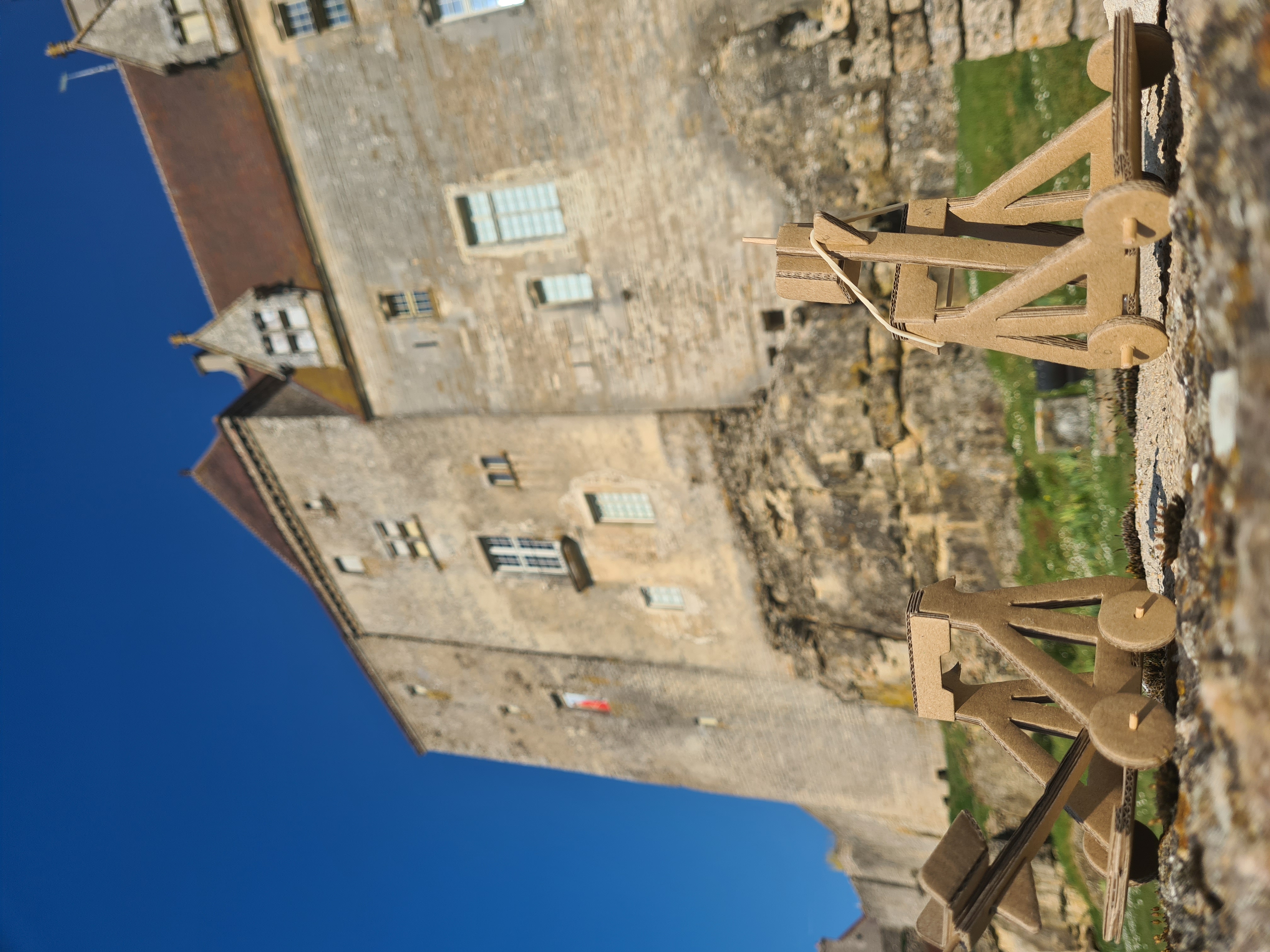 Atelier : fabrique ta catapulte !- Châteauneuf