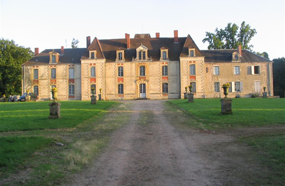Chambres d'hôtes au château de charme, chambre d'hôtes à Poil