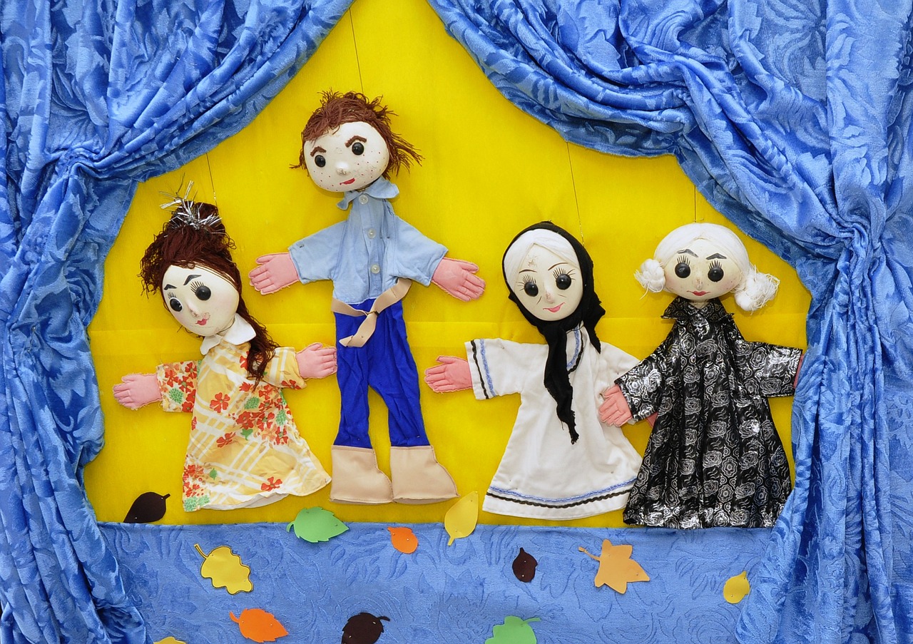 puppets-834229_1280