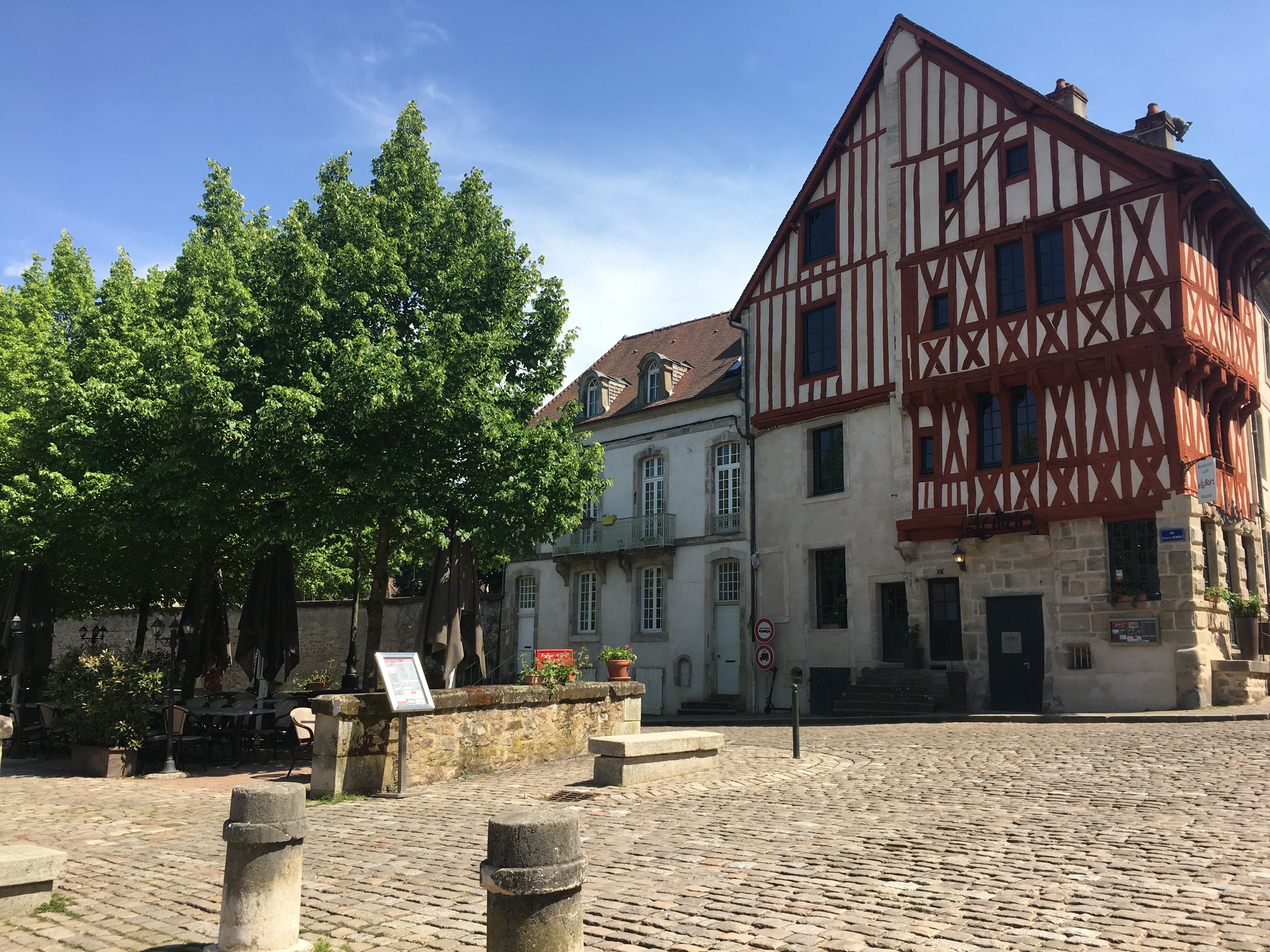 La cathédrale Saint-Lazare et son quartier, Autun Morvan Tourisme