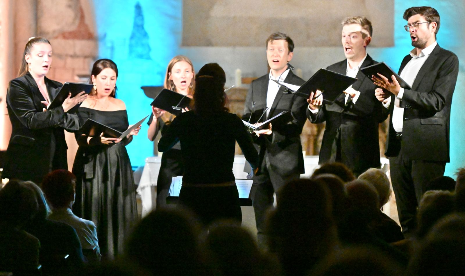 Mai Musical de Meursault - Concert de l'ensemble vocal Six voix dans la nuit : "Flos Florum, regards sur le Cantique des cantiques", Monthelie - photo 4