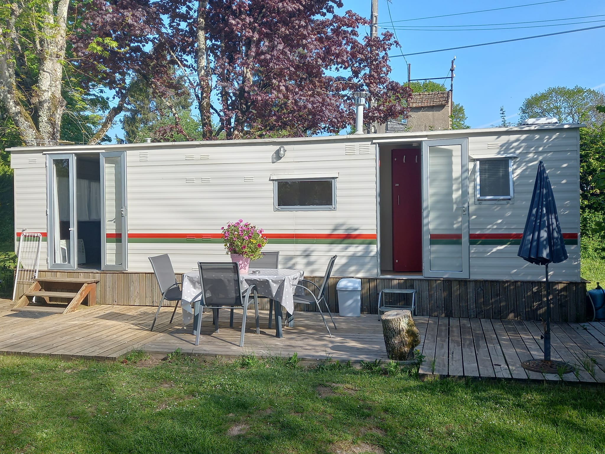 Camping de Lormes - l'Etang du Goulot