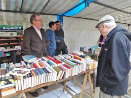 Foire aux livres_ Jardin _ Mairie