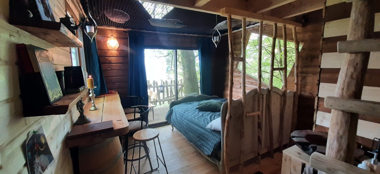 Domaine de Fangorn, Cabane du Druide, chambre d'hôtes à Glux-en-Glenne