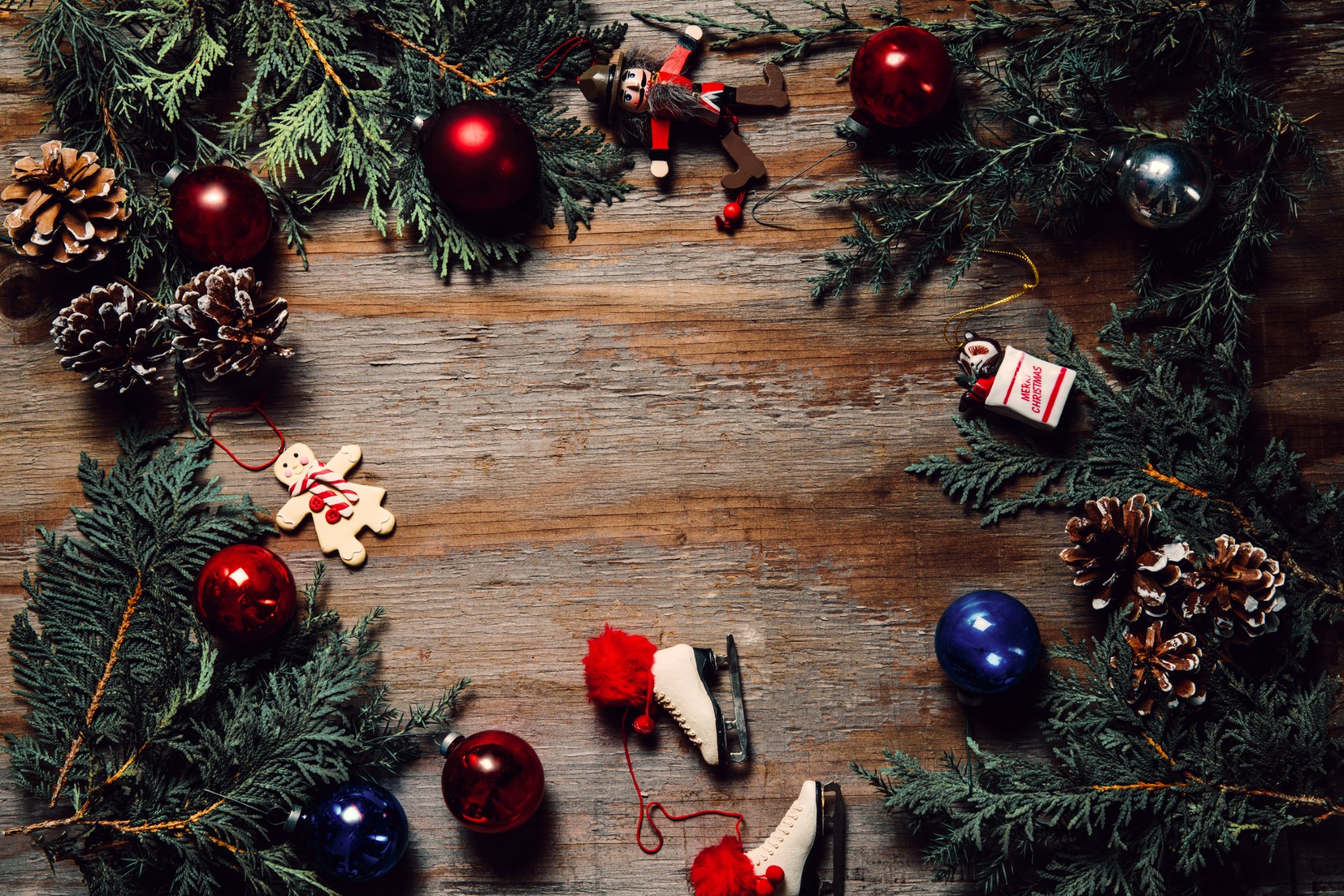 thumbnail_woodgrain-with-christmas-ornaments