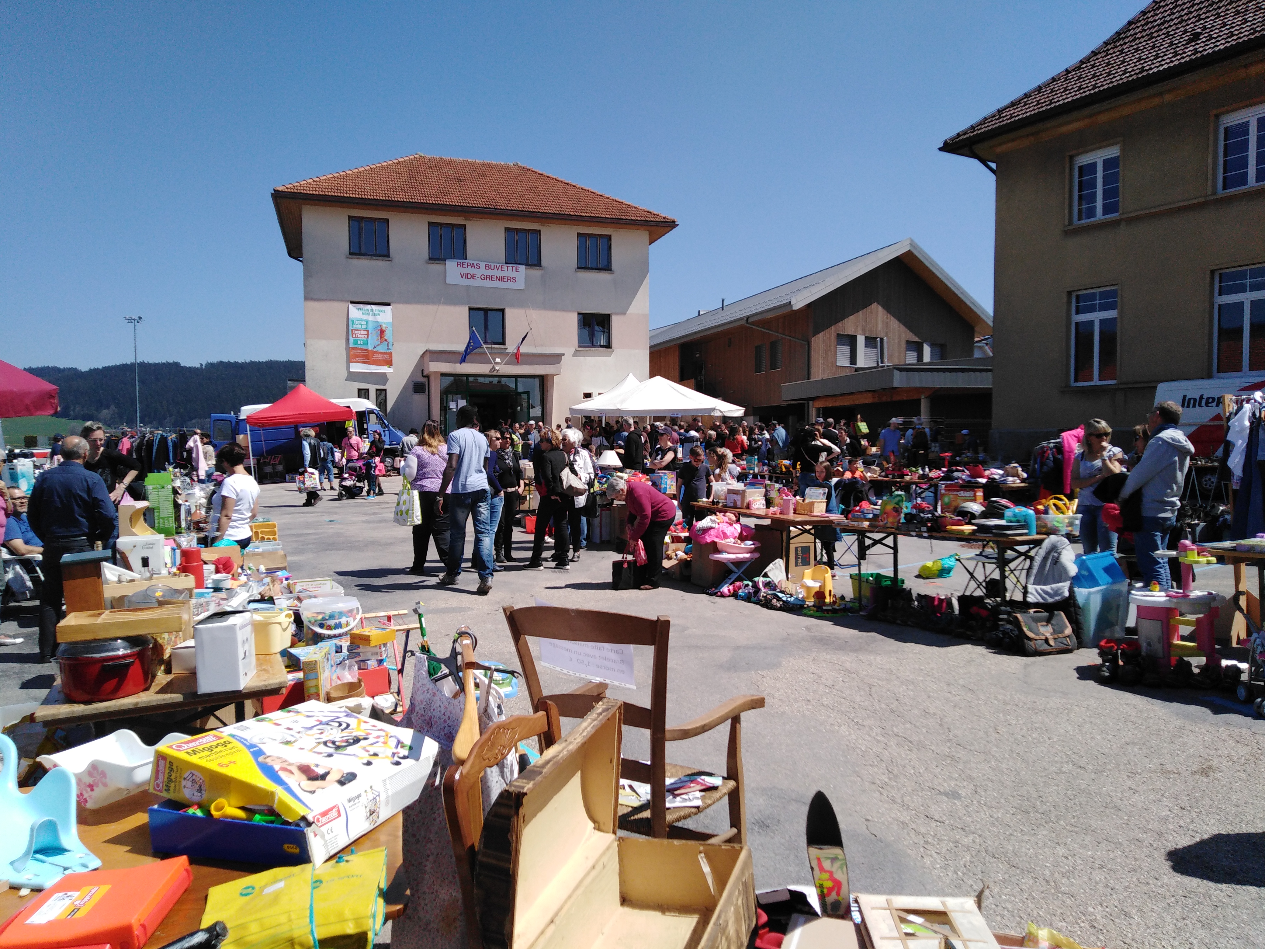 vide_grenier_1er_mai_Montlebon_2019 (1)